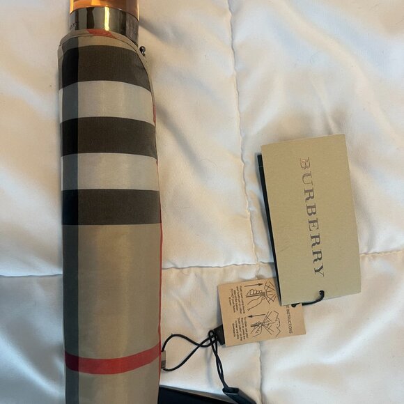 Burberry Check Folding Umbrella - Picture 3 of 4